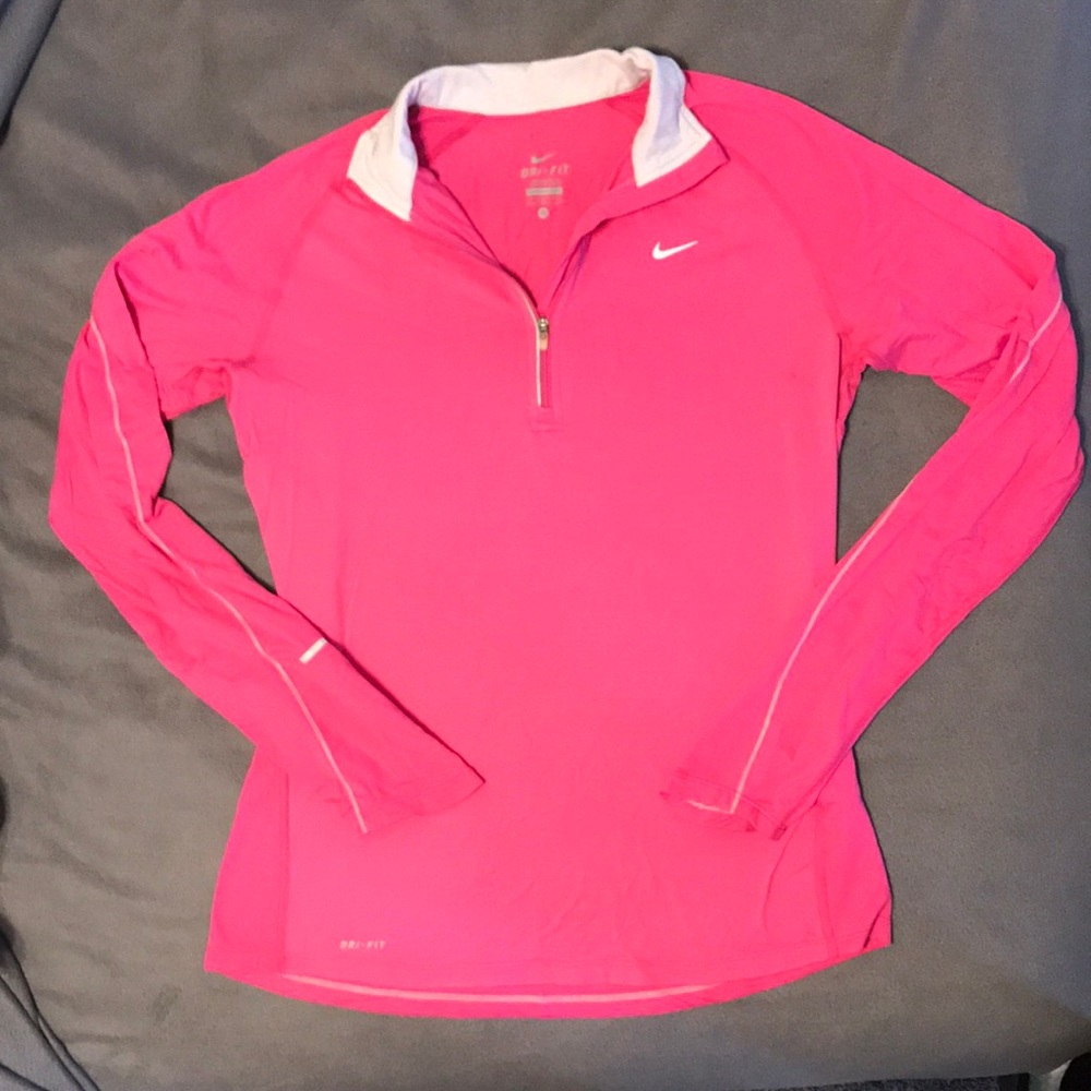 Nike women’s 1/4 zip pullover